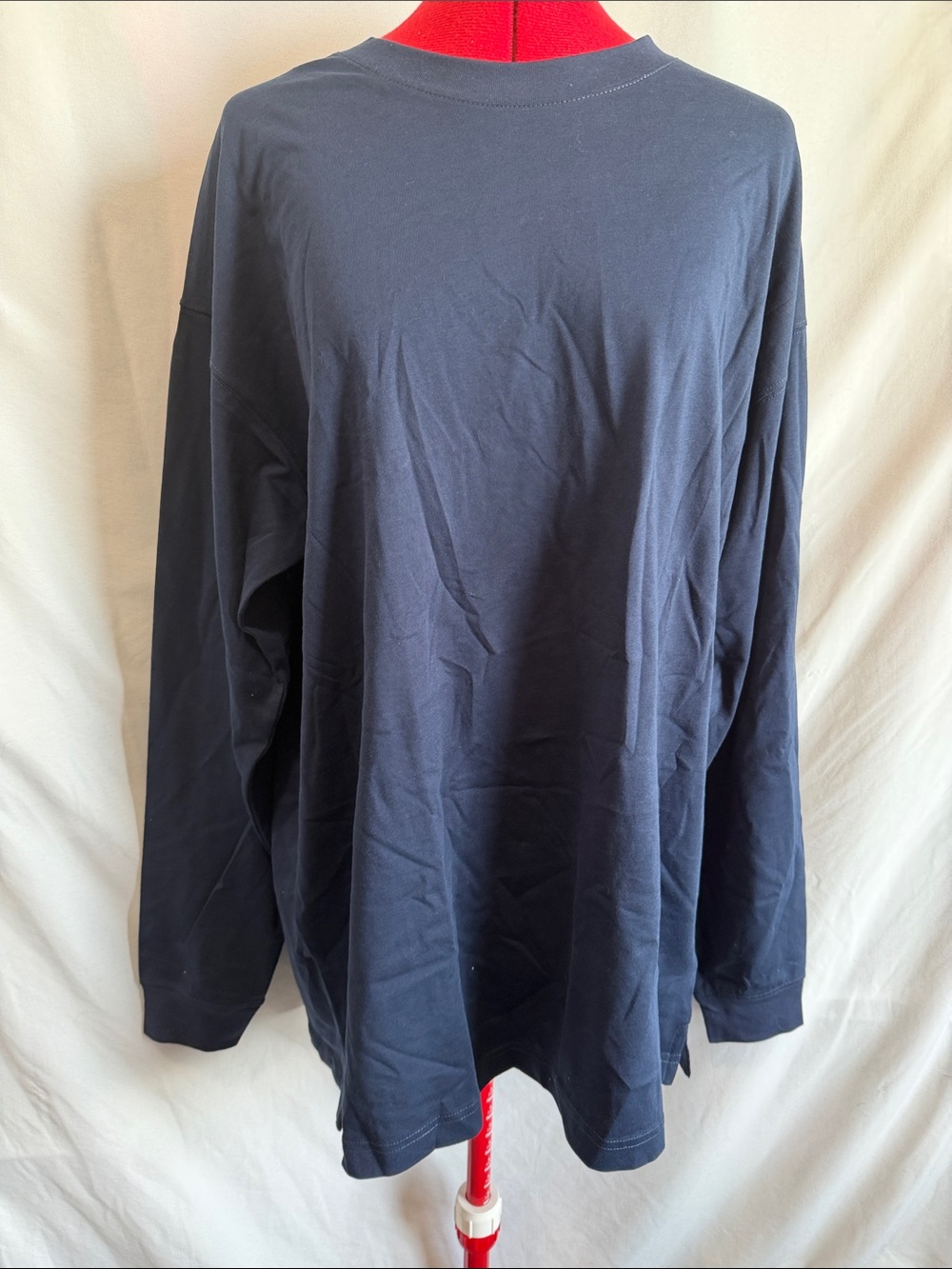 Amazon Essentials Long-Sleeve Crewneck Tee in Navy Blue